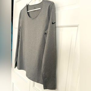❌SOLD❌ Nike Dri-Fit Long Sleeve Shirt Women Size L